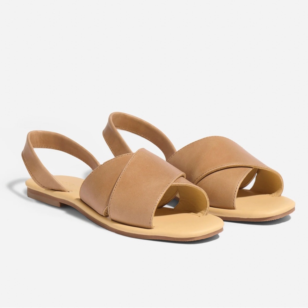 ♥️ Nisolo All-Day Cross Strap Sandal in Almond